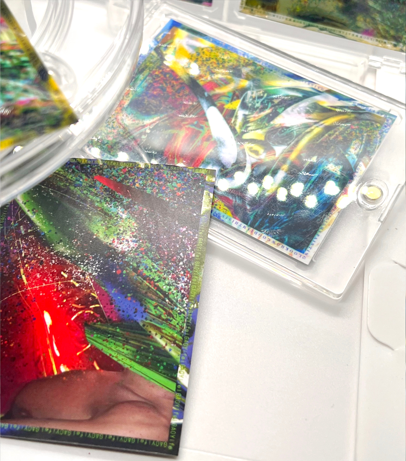 Yifei Gao holographic card close-up