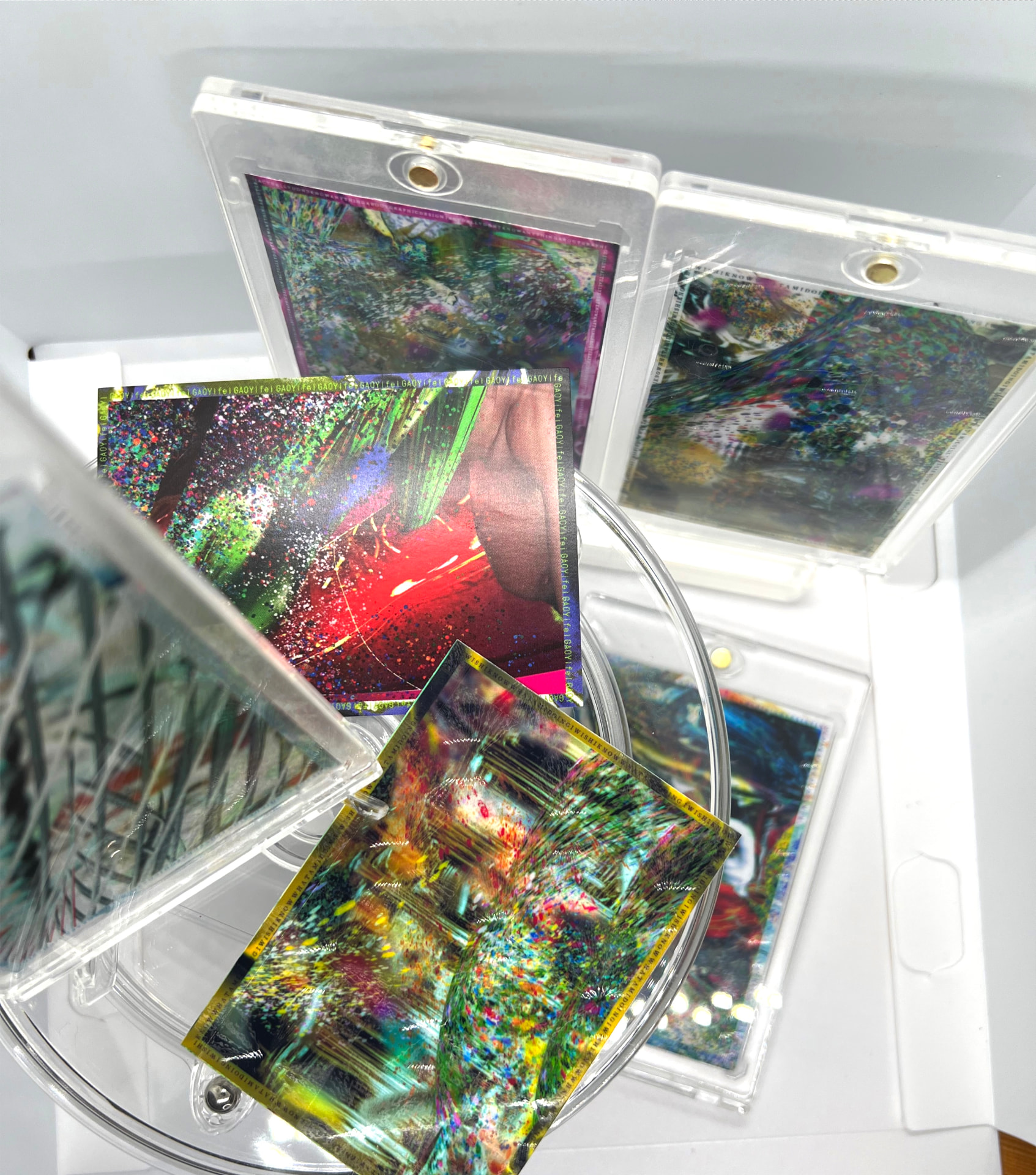 Yifei Gao cards in magnetic cases